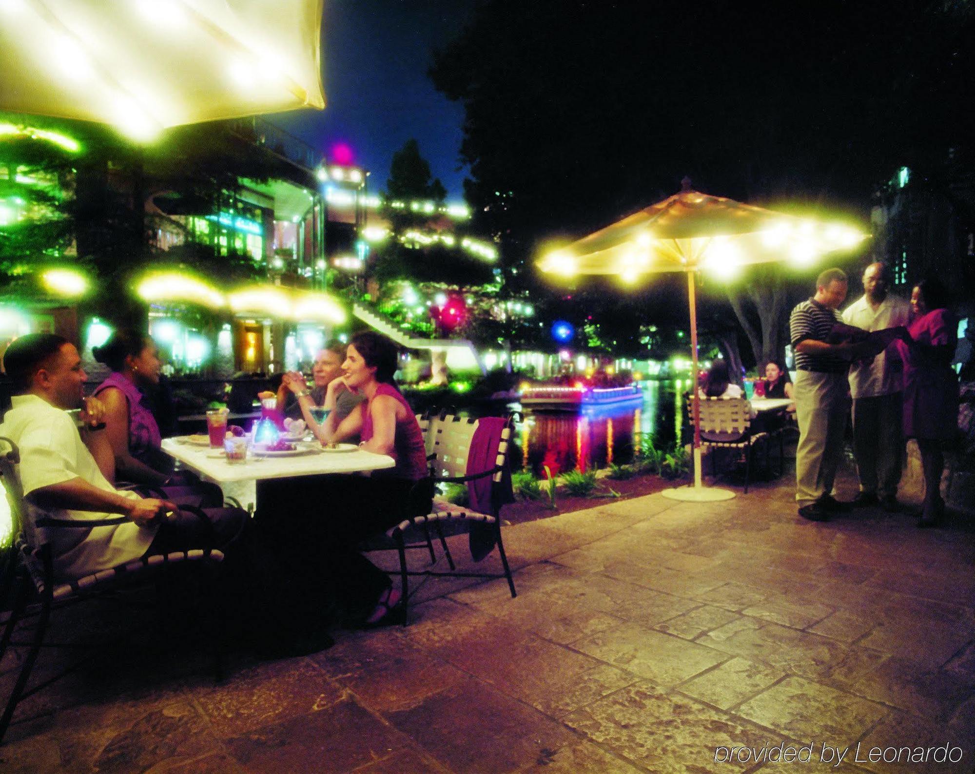 Holiday Inn San Antonio-Downtown/Market Square, An Ihg Hotel Ngoại thất bức ảnh